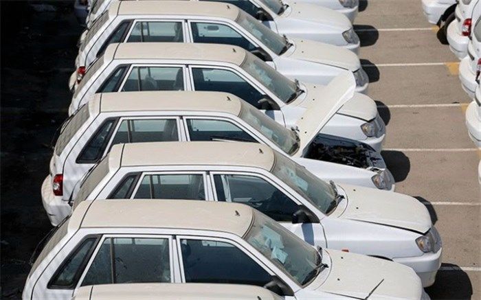 کشف ۱۳ خودروی صفر از یک پارکینگ در کرج