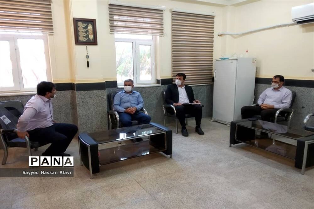 بازدید رئیس اداره ارزیابی عملکرد آموزش و پرورش استان بوشهر از شهرستان دشتی
