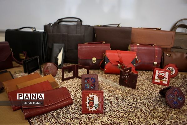 آیین افتتاح سومین مدرسه صنایع دستی و مدرسه کسب و کار