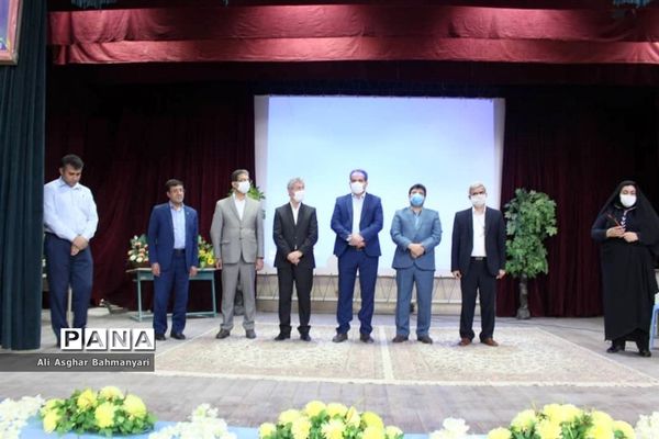 تجلیل از طلایه داران تربیت و مربیان پیشتاز منطقه  شبانکاره