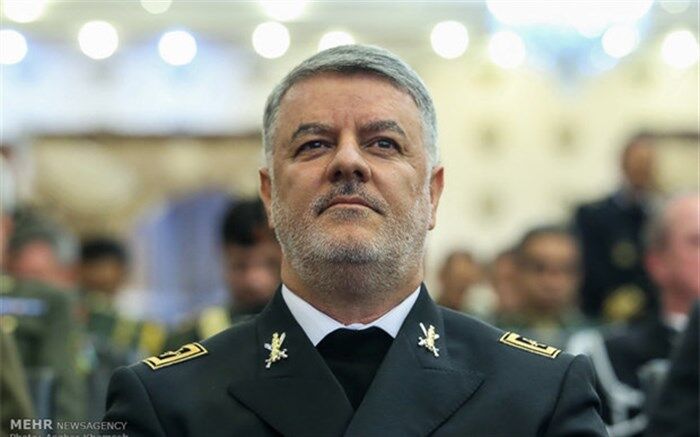 دریادارخانزادی: به برد ۳۰۰ کیلومتری دست پیدا کردیم و به‌زودی به برد بسیار خیره کننده‌تر از این دست پیدا می‌کنیم