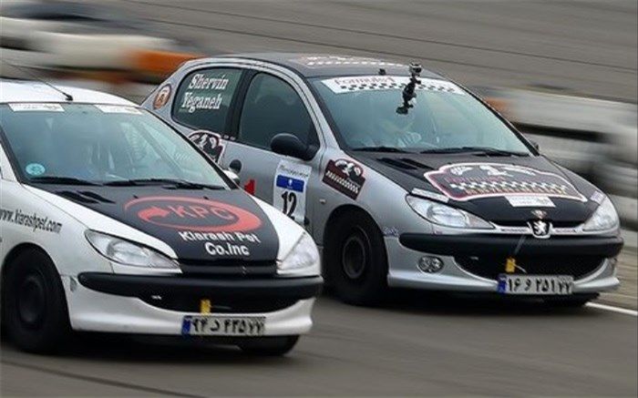 پیست اتومبیلرانی و موتورسواری را جایگزین دور دور های خیابان می‌کنیم