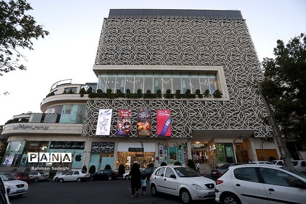 بازگشایی سینماها  پس از 4 ماه تعطیلی-2