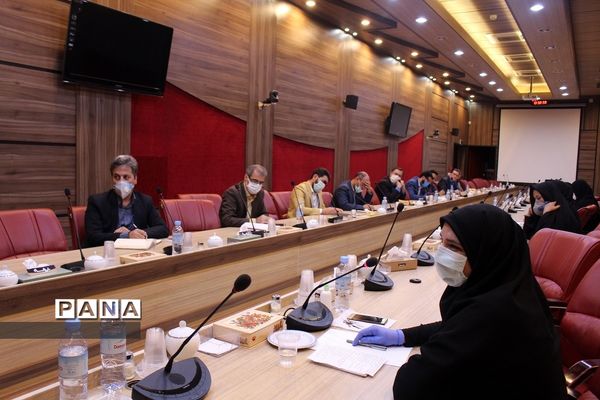 اولین جلسه کارگروه مالی و پرورشی مدیران منتخب استانی در اداره‌کل آموزش و پرورش شهرستان‌های تهران