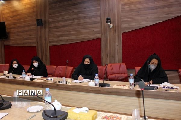 اولین جلسه کارگروه مالی و پرورشی مدیران منتخب استانی در اداره‌کل آموزش و پرورش شهرستان‌های تهران