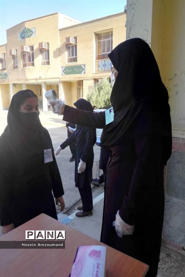 پاکسازی و گندزدایی فضای های آموزشی شهرستان هفتکل جهت جلوگیری از شیوع کرونا
