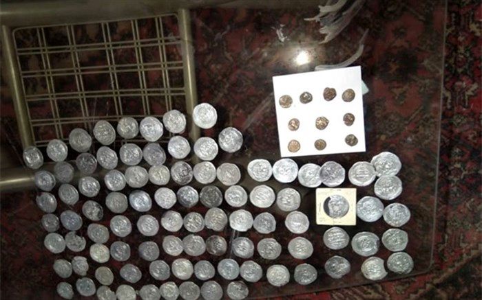 کشف و ضبط 137 شیء عتیقه و بدل در استان فارس