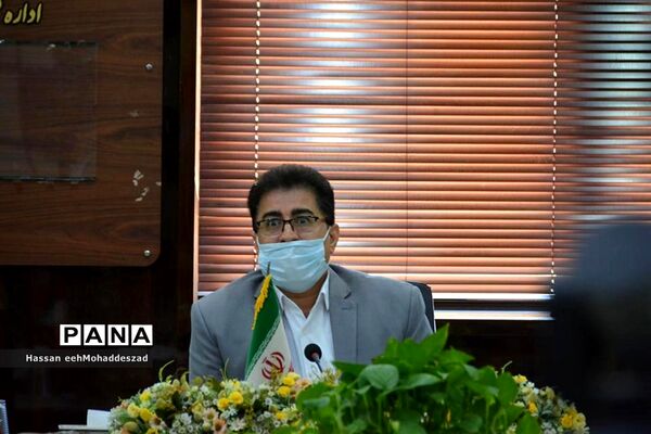 تجلیل از مسئولان دفتر معاونان و نیروهای خدماتی  اداره‌کل آموزش و پرورش استان بوشهر