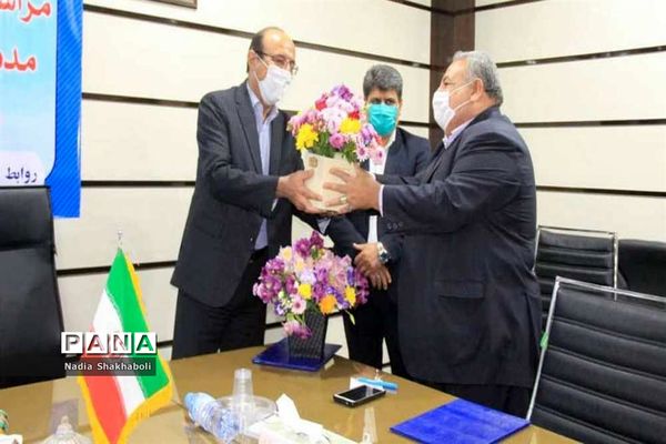 مراسم تکریم و معارفه مدیر آموزش و پرورش شهرستان بوشهر