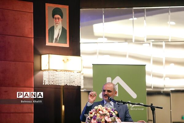 رونمایی  از کتاب زندگینامه بانو خیر مدرسه ساز زهرا گیتی نژاد