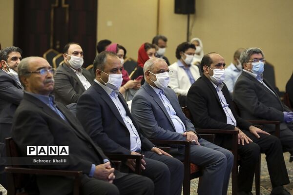 رونمایی  از کتاب زندگینامه بانو خیر مدرسه ساز زهرا گیتی نژاد
