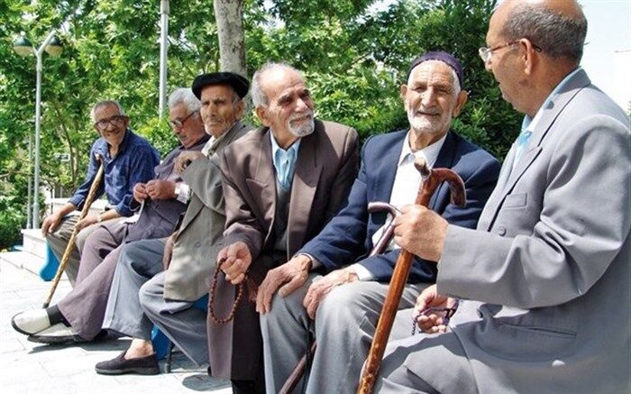 پیشنهاد پرداخت بن ماهانه ۵۰۰ هزار تومانی به مستمری بگیران