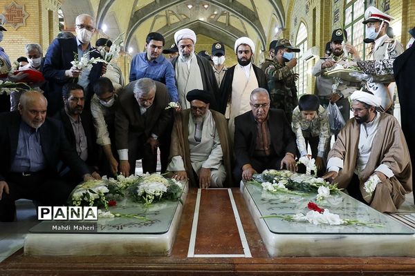 گلباران مزار شهدای هفتم تیر