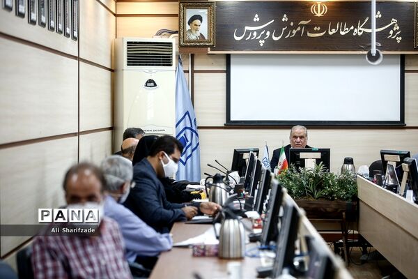 نشست تبیین ابعاد جامعه شناسی، روانشناختی و تربیت خشونت خانگی