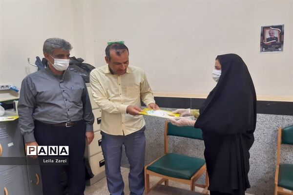 تجلیل از دختران آموزش و پرورش دشتی