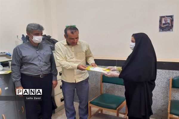 تجلیل از دختران آموزش و پرورش دشتی
