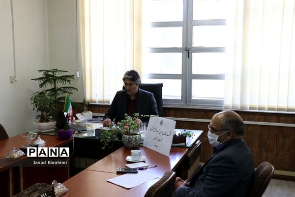 نشست ساماندهی لباس فرم دانش‌آموزی خراسان رضوی