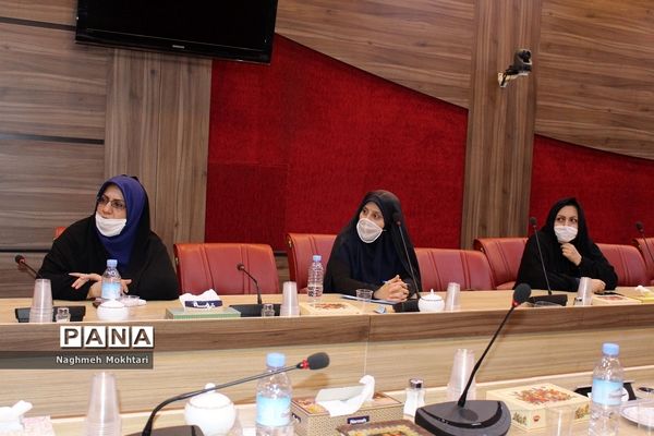 اولین نشست کارگروه آموزشی مدیران منتخب استانی در دوره متوسطه