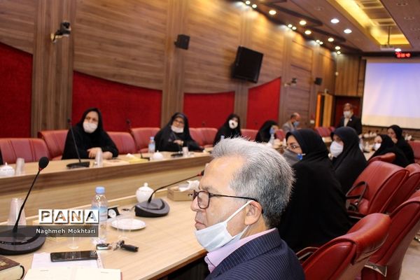 اولین نشست کارگروه آموزشی مدیران منتخب استانی در دوره متوسطه