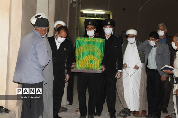 اقامه نماز با حضور کاروان زیر سایه خورشید در مسجد جامع شهرستان خوسف