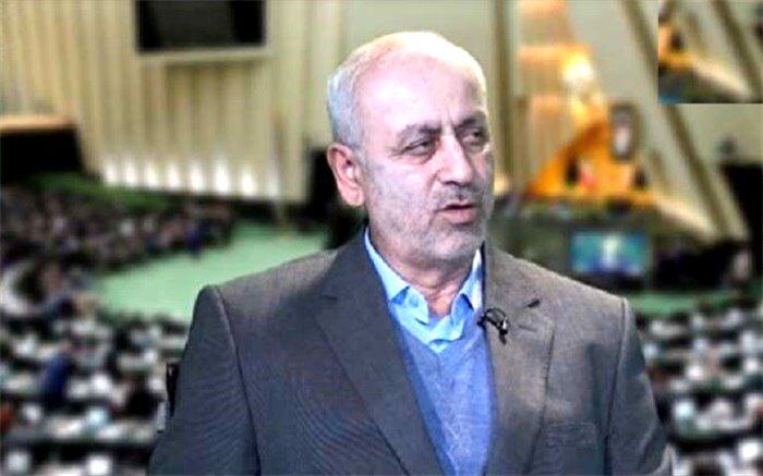 پذیرفته نیست کشوری که موشک و ماهواره می‌سازد نتواند خودروی مناسب تولید کند