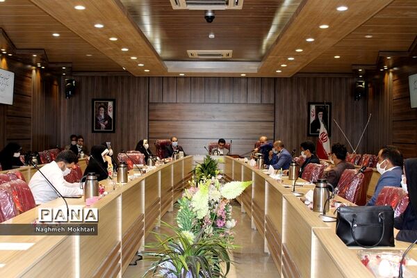 جلسه توجیهی آموزشی مسئولان سازمان دانش‌آموزی مناطق 21گانه شهرستان‌های استان تهران
