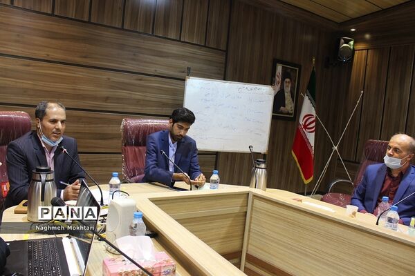 جلسه توجیهی آموزشی مسئولان سازمان دانش‌آموزی مناطق 21گانه شهرستان‌های استان تهران