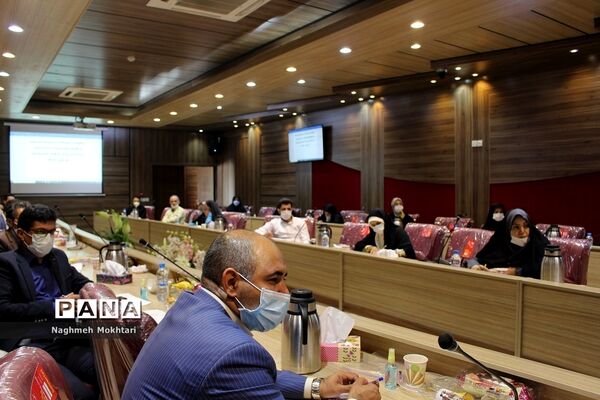 جلسه توجیهی آموزشی مسئولان سازمان دانش‌آموزی مناطق 21گانه شهرستان‌های استان تهران