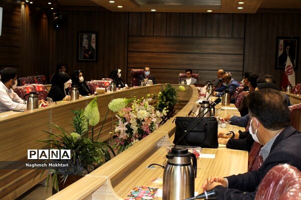 جلسه توجیهی آموزشی مسئولان سازمان دانش‌آموزی مناطق 21گانه شهرستان‌های استان تهران