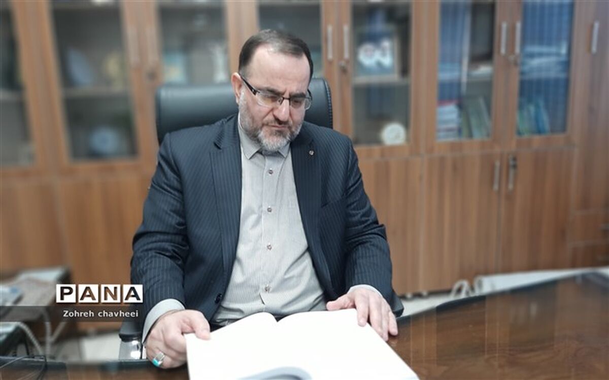 عنایت مهر: اصحاب قلم به زندگی عمق و وسعت می بخشند