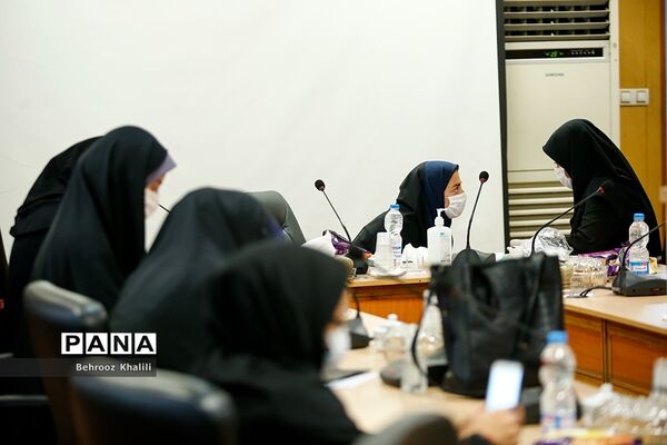 نشست خبری دبیرکل اتحادیه انجمن‌های اسلامی دانش‌آموزان