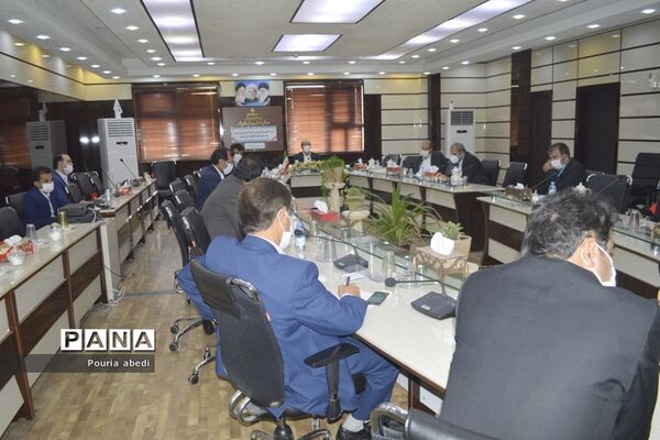گردهمایی مدیران و روسای آموزش و پرورش استان بوشهر به صورت ویدئو کنفرانس