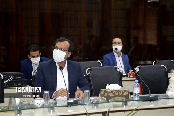 گردهمایی مدیران و روسای آموزش و پرورش استان بوشهر به صورت ویدئو کنفرانس