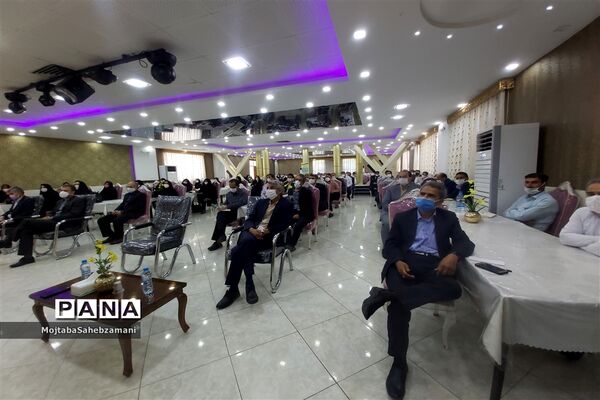 هم اندیشی مدیران مدارس کاشمر