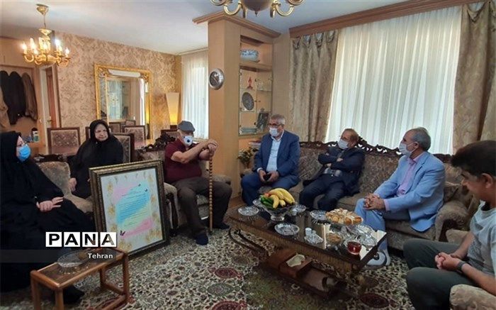 دیدار صادق  صادق پور با خیر مدرسه ساز