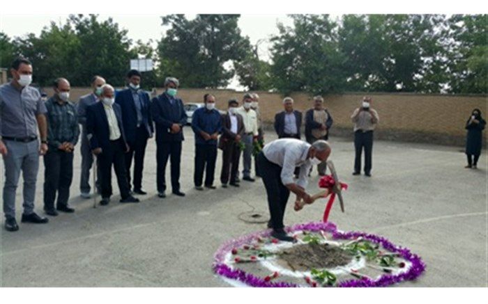 نماز خانه و سالن ورزشی دبستان حسن آبادی ساخته می شود
