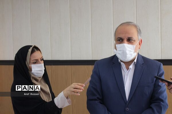 بازدید معاون پرورشی و فرهنگی از دبیرخانه سی و هشتمین دوره مسابقات فرهنگی هنری دانش‌آموزان سراسر کشور