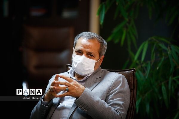 رونمایی پوستر سی و هشتمین جشنواره فرهنگی هنری فردا