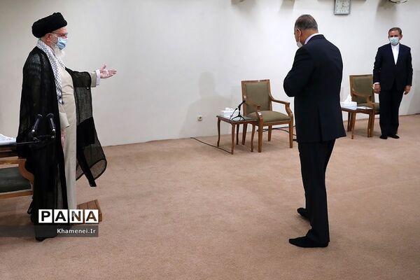 دیدار نخست‌وزیر عراق با مقام معظم رهبری
