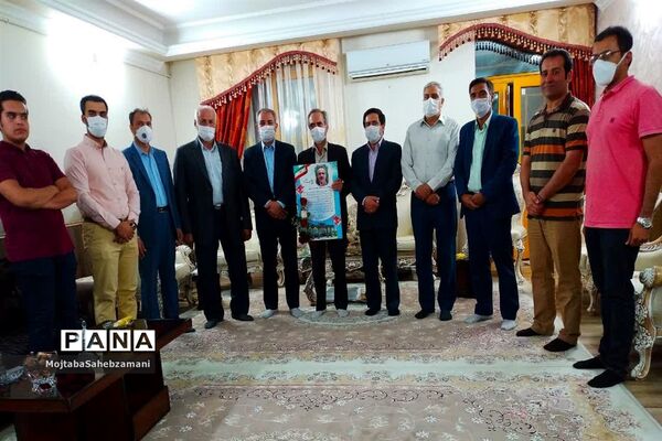 دیدار مدیر آموزش و پرورش با معاونان و کارشناسان با ریاست مجمع خیرین مدرسه ساز کاشمر
