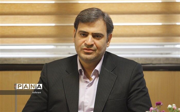 ربوشه: یادگیری ترکیبی با بهره گیری از تکنولوژی چندگانه برای یادگیران انگیزه بخش است