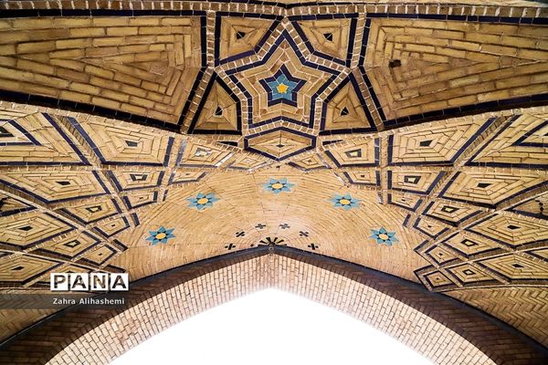 دبیرستان ماندگار البرز