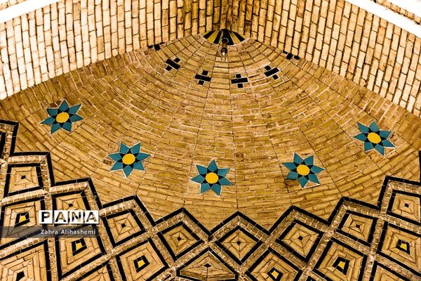 دبیرستان ماندگار البرز