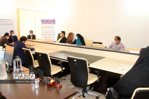 جلسه هم اندیشی معاون پرورشی و فرهنگی اداره کل آموزش و پرورش استان بوشهر با مشاوران مرکز مشاوره و خدمات روان شناختی بوشهر