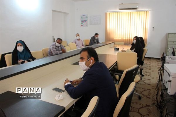 جلسه هم اندیشی معاون پرورشی و فرهنگی اداره کل آموزش و پرورش استان بوشهر با مشاوران مرکز مشاوره و خدمات روان شناختی بوشهر