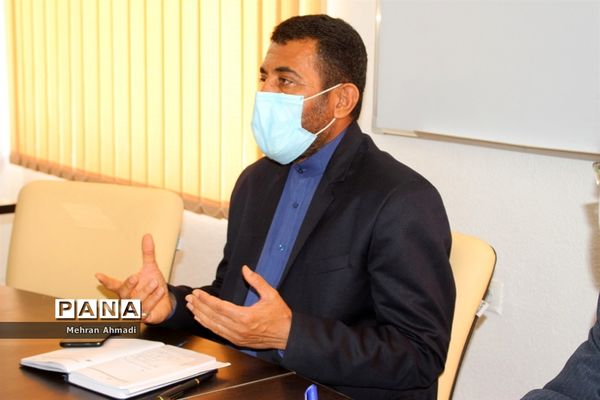 جلسه هم اندیشی معاون پرورشی و فرهنگی اداره کل آموزش و پرورش استان بوشهر با مشاوران مرکز مشاوره و خدمات روان شناختی بوشهر