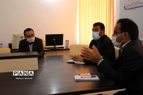 جلسه هم اندیشی معاون پرورشی و فرهنگی اداره کل آموزش و پرورش استان بوشهر با مشاوران مرکز مشاوره و خدمات روان شناختی بوشهر