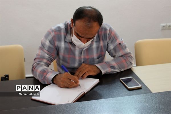 جلسه هم اندیشی معاون پرورشی و فرهنگی اداره کل آموزش و پرورش استان بوشهر با مشاوران مرکز مشاوره و خدمات روان شناختی بوشهر