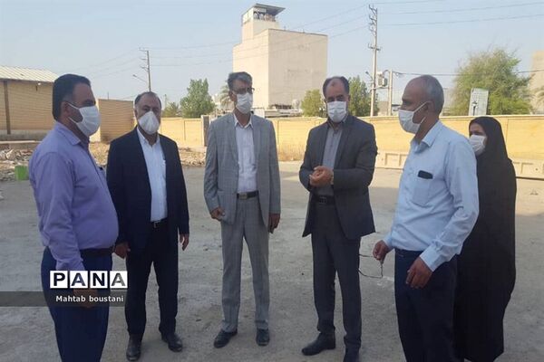 بازدید فرماندار دشتستان و مدیرکل نوسازی مدارس استان از پروژه های عمرانی آموزش و پرورش دشتستان