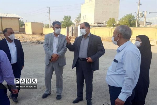 بازدید فرماندار دشتستان و مدیرکل نوسازی مدارس استان از پروژه های عمرانی آموزش و پرورش دشتستان